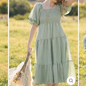 PAIGE PUFF SLEEVE TIERED MIDI DRESS- Morning Lavender